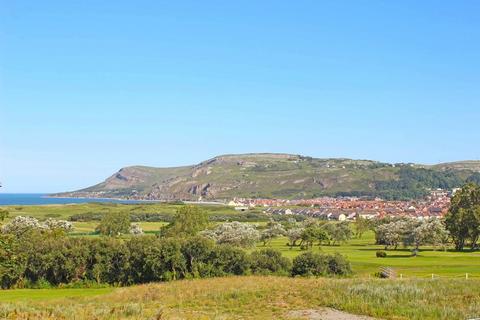 4 bedroom detached house for sale, Maesdu Avenue, Llandudno LL30