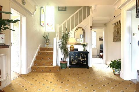 4 bedroom detached house for sale, Maesdu Avenue, Llandudno LL30