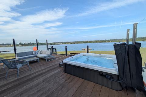 Delamere Lake Sailing and Holiday Park, Chester Road, Oakmere CW8