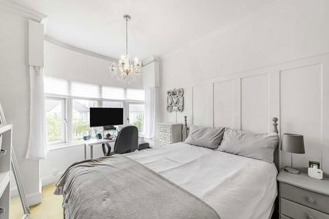 undefined, Hartham Road, Isleworth TW7