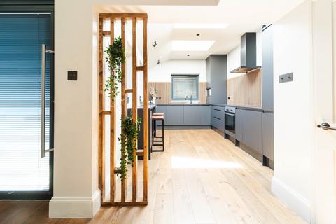 undefined, Mortimer Road, Eastham, London