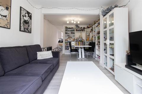 undefined, Daltons Fen, Basildon SS13