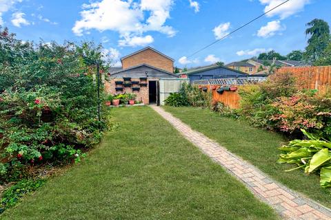 3 bedroom semi-detached house for sale, Sundon Park Road, Luton, Bedfordshire, LU3 3AD