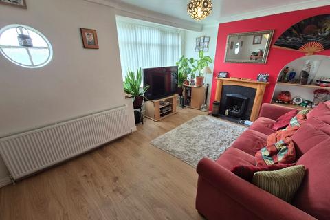 3 bedroom semi-detached house for sale, Sundon Park Road, Luton, Bedfordshire, LU3 3AD