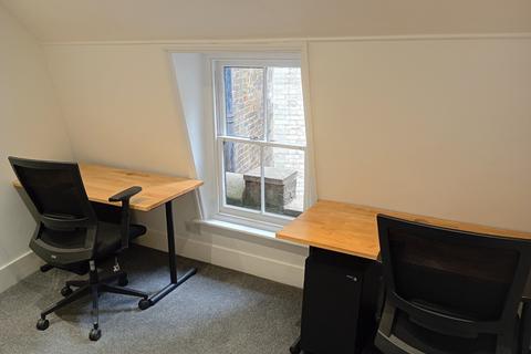 Office to rent, Cliffords Inn Passage London EC4A 1BL