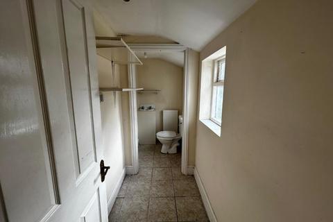 undefined, High Street, Wollaston, DY8 4NJ