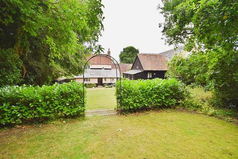 5 bedroom detached house for sale, 100 Station Road, Sawbridgeworth, Hertfordshire. CM21 9JY