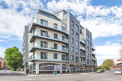 1 bedroom flat for sale, Royal Crescent Road, Southampton SO14