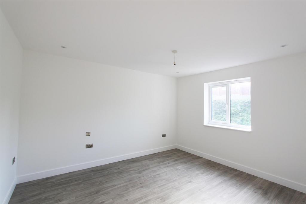 Flat 4 22 Bannings bedroom 1.jpg