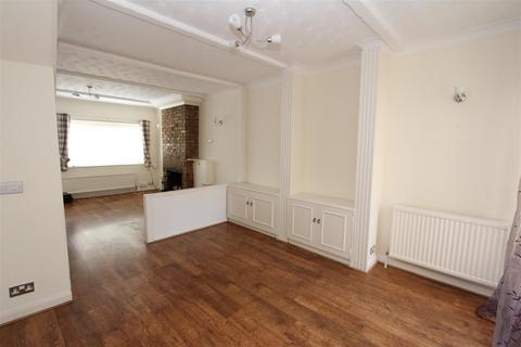 3 bedroom terraced house to rent, Thomas Road, Sittingbourne