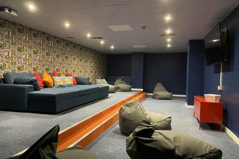Studio to rent, Broadgate, Coventry