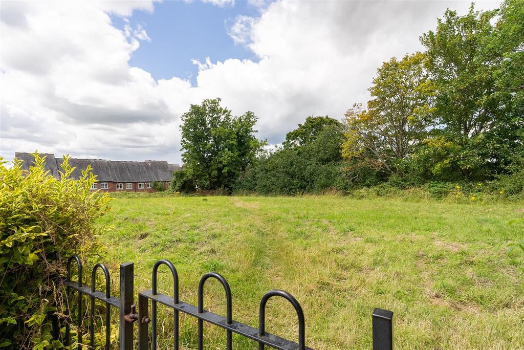 65 Highfield Park-67.jpg