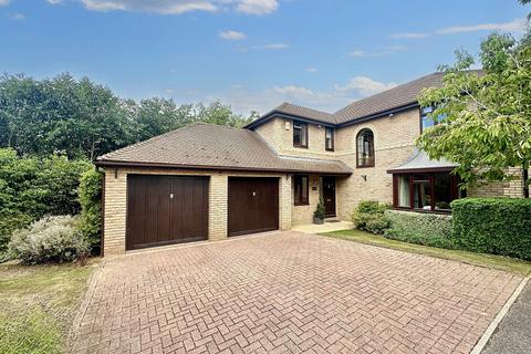 undefined, Oakmont Close, Northampton NN4