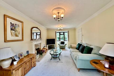 undefined, Oakmont Close, Northampton NN4