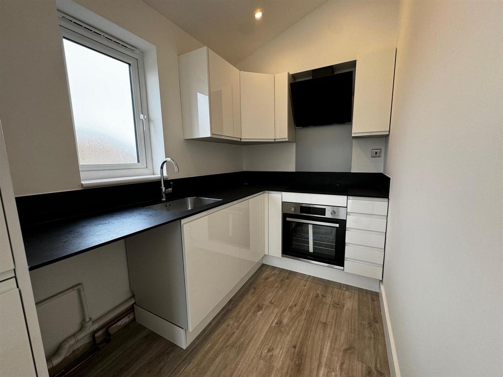 Kitchen - 1.jpg