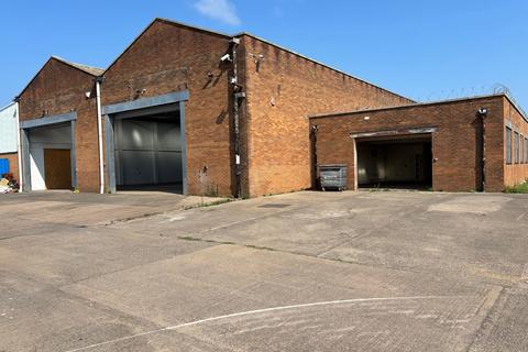 Warehouse to rent, Flowers Hill Trading Estate Bristol BS4 5JJ