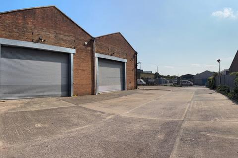 Warehouse to rent, Flowers Hill Trading Estate Bristol BS4 5JJ