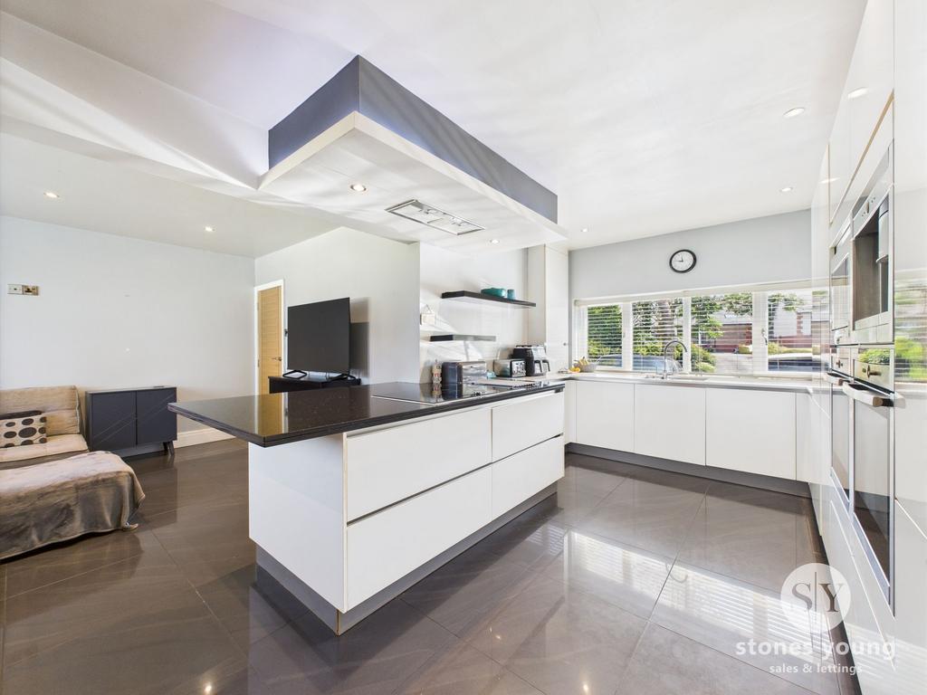 Kitchen / Snug