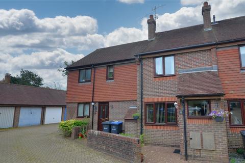 6 Engalee, East Grinstead, RH19 1FE