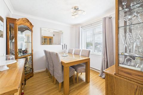 4 bedroom detached house for sale, Fox Close, Stroud, Gloucestershire, GL5