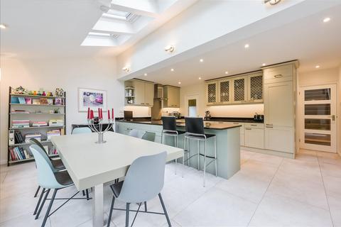 18 Links Road, Epsom, KT17 3PS