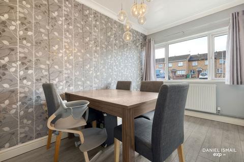 undefined, Chenies Drive, Basildon SS15