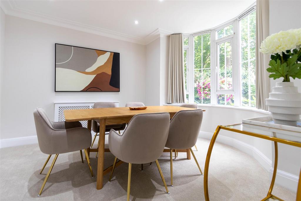 Dining room.jpg