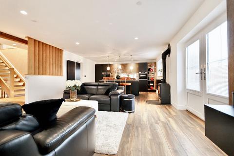 undefined, Heol-Y-Bedw-Hirion, Markham, NP12