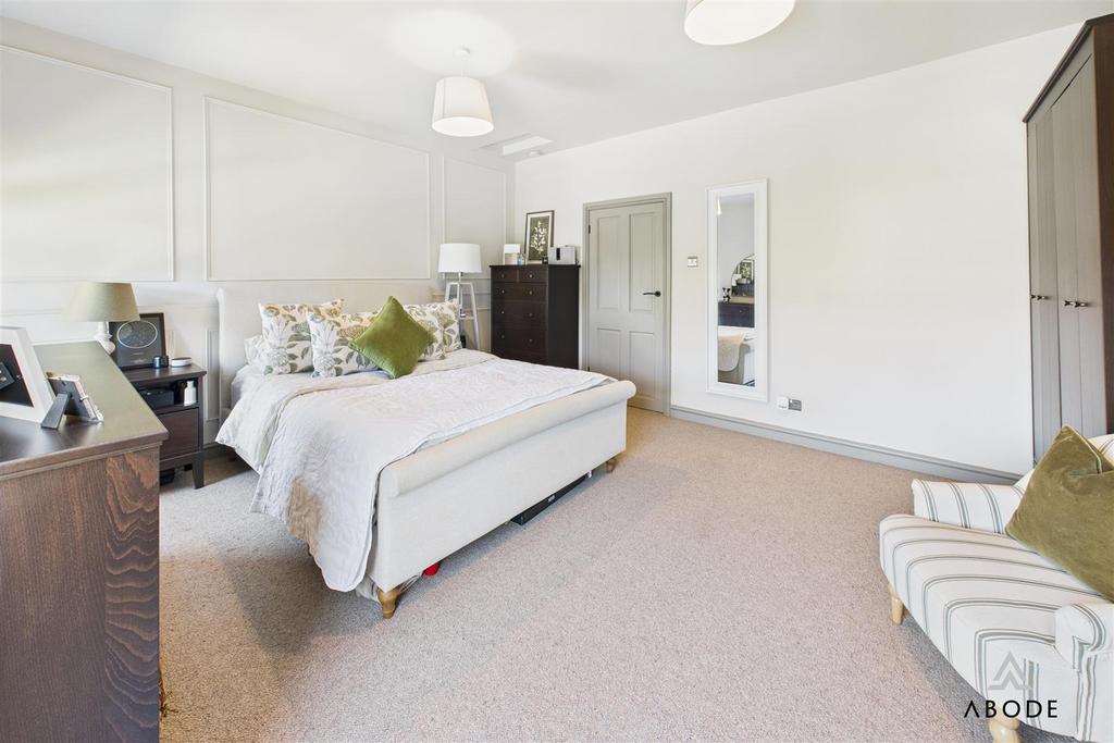 CAM04913 G0-PR0045-STILL012.jpg