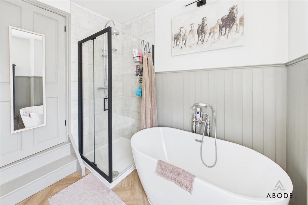 CAM04913 G0-PR0045-STILL007.jpg