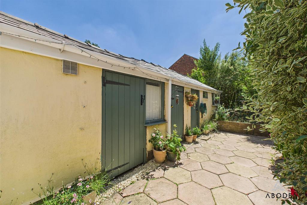 CAM04913 G0-PR0045-STILL024.jpg