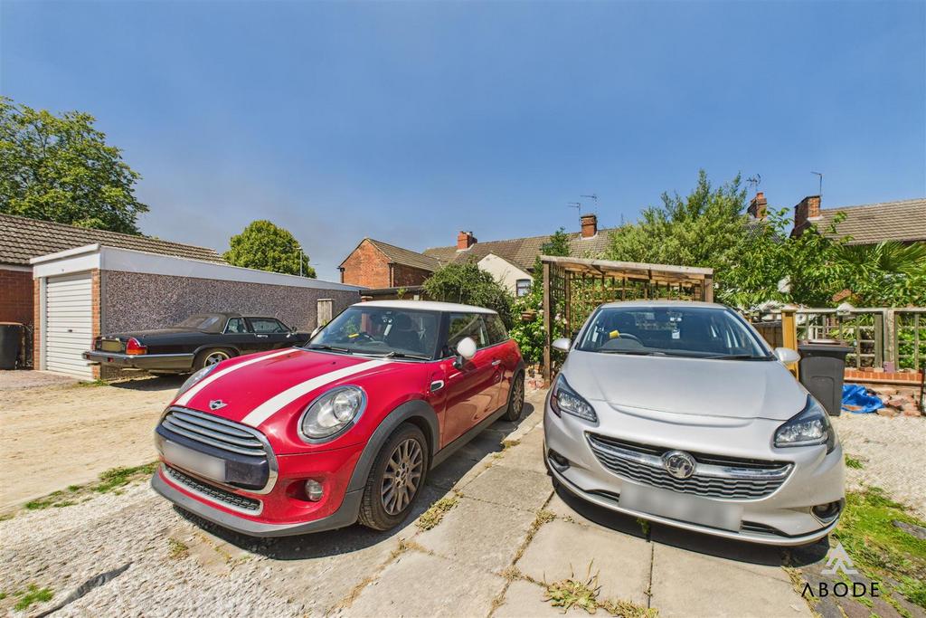 CAM04913 G0-PR0045-STILL026.jpg