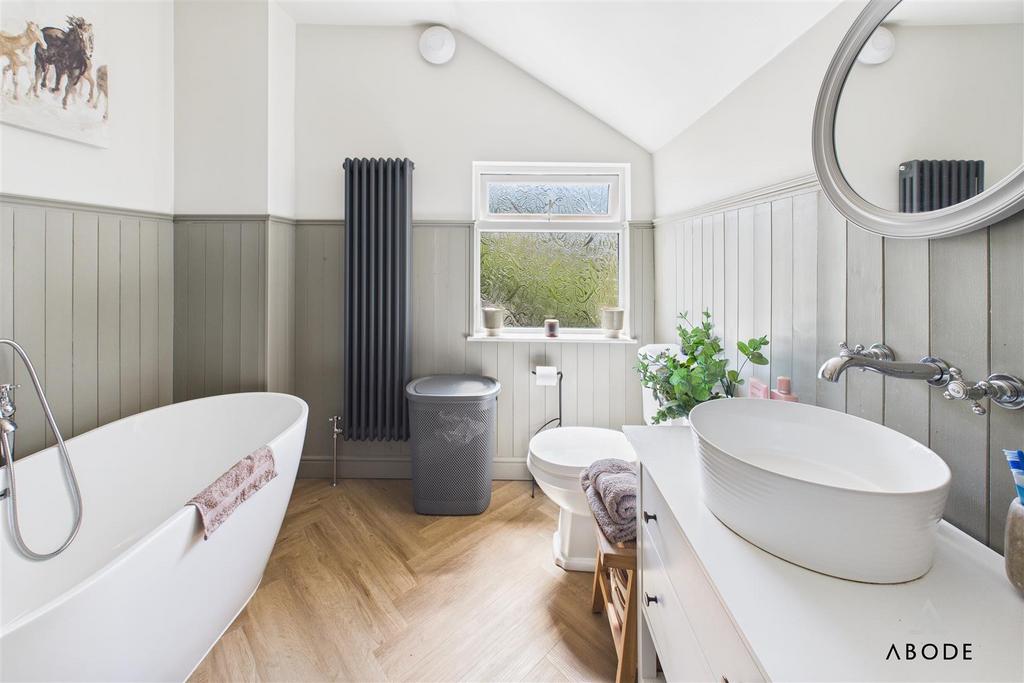 CAM04913 G0-PR0045-STILL005.jpg