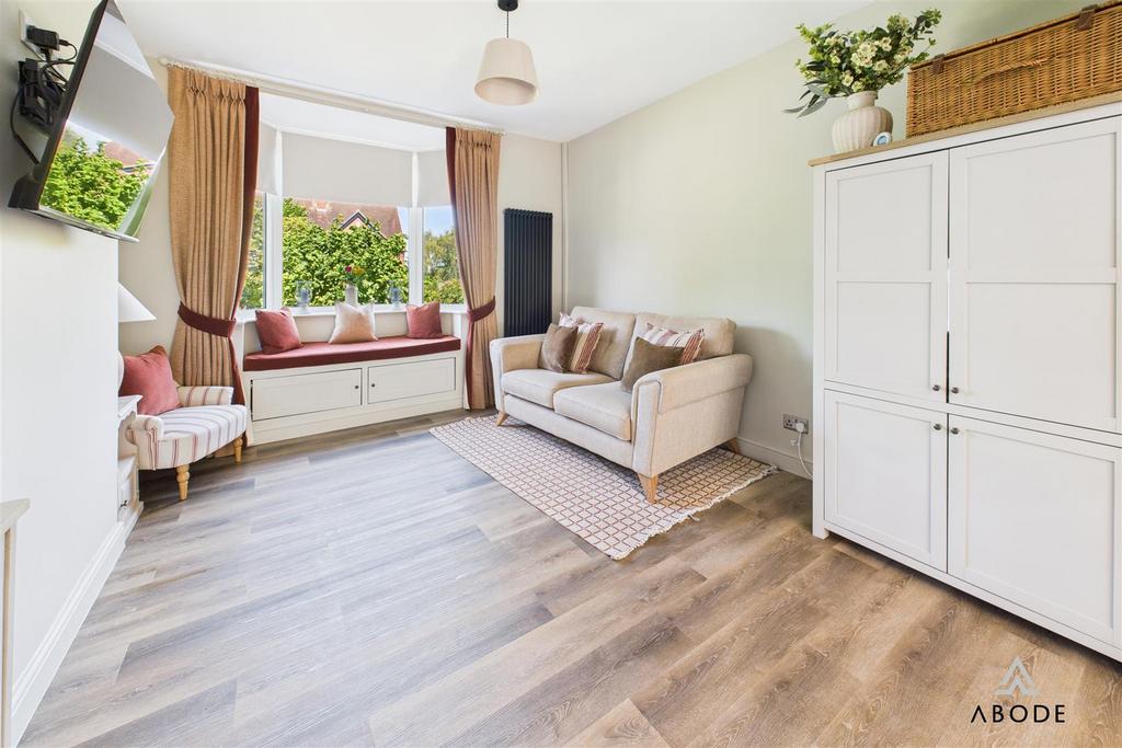 CAM04913 G0-PR0045-STILL015.jpg