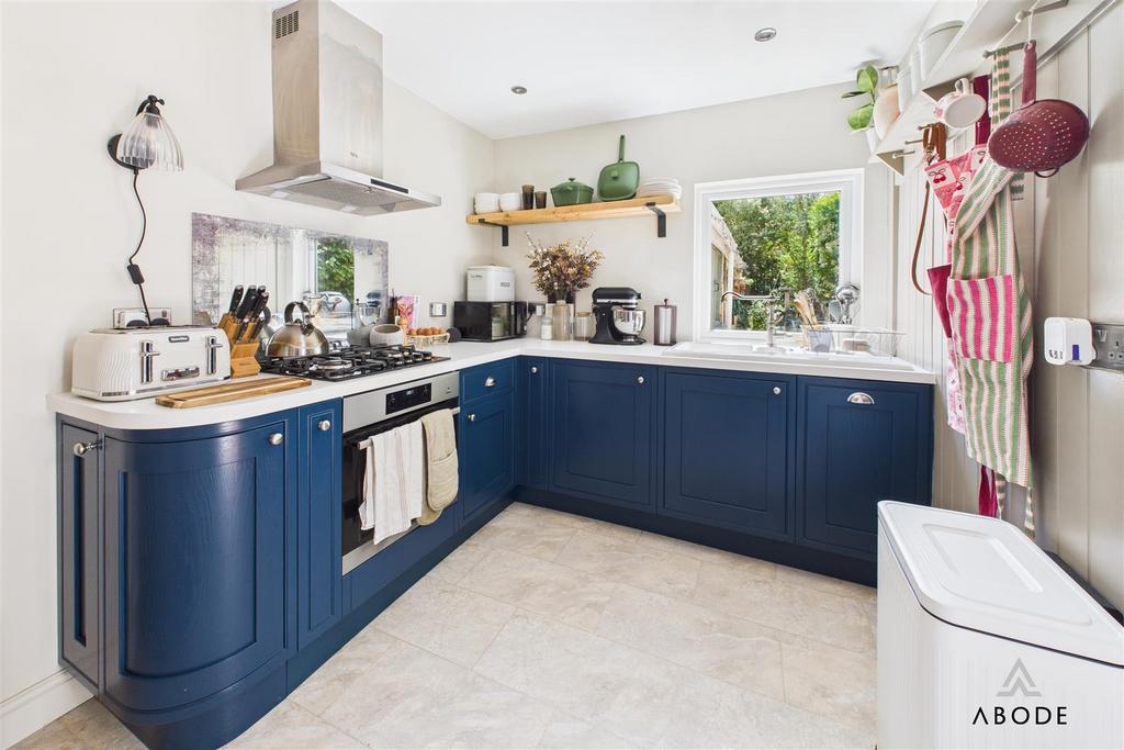 CAM04913 G0-PR0045-STILL001.jpg