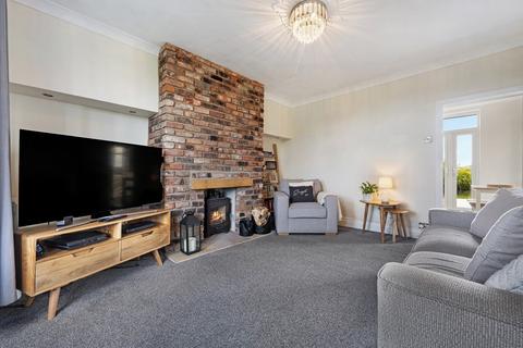 2 bedroom semi-detached house for sale, Garswood Road, Ashton-in-makerfield, Wigan, Greater Manchester. WN4 0XH