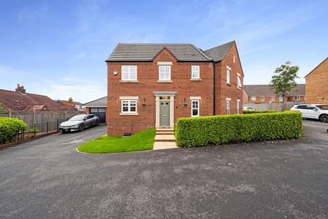 3 bedroom semi-detached house for sale, Higher End Close, Billinge, Wigan. WN5 7EE
