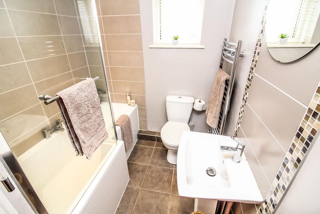 Family Bathroom.