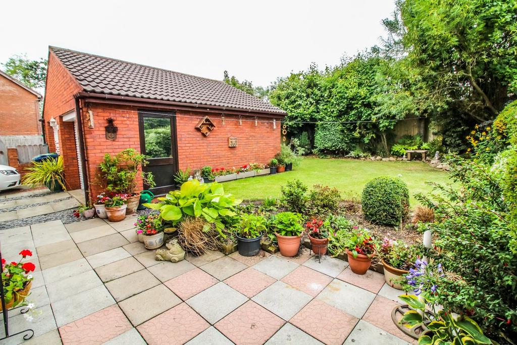 Rear Garden Pic 2.