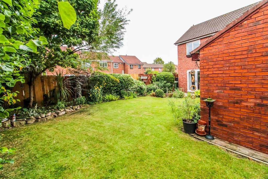 Rear Garden Pic 3.