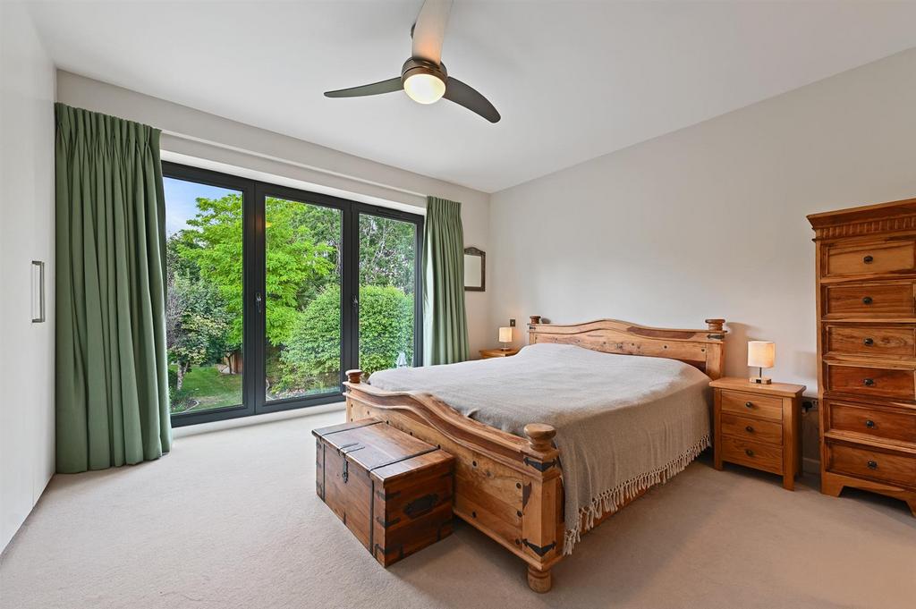 Master Bedroom.jpg