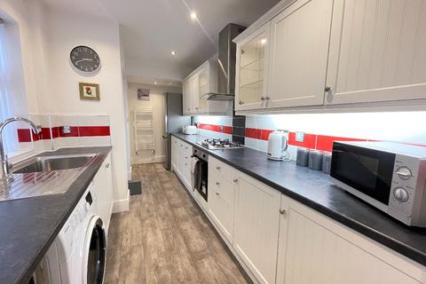 undefined, Marine Ave, Whitley Bay, *. HOLIDAY LET APARTMENT *