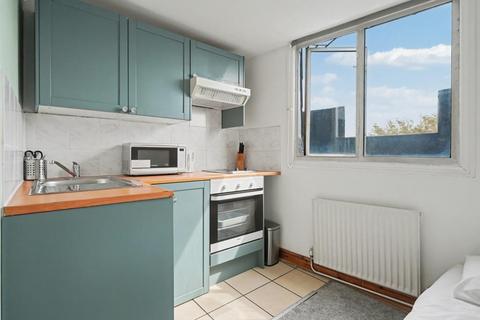 undefined, West Cromwell Road, Earls Court, SW5
