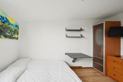 undefined, West Cromwell Road, Earls Court, SW5