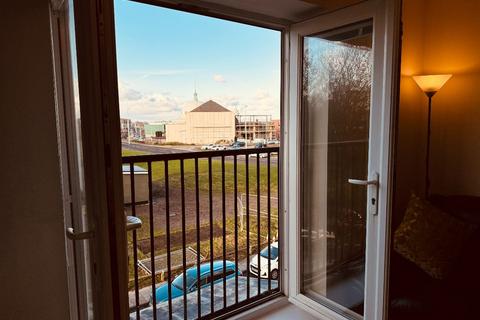 undefined, Park Avenue, Whitley Bay, NE26 1AU. * HOLIDAY LET APARTMENT *