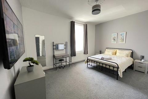 undefined, Jackson Street, North Shields.  * HOLIDAY LET APARTMENT  *