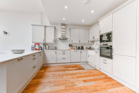 148 Westway, London, SW20 9LS