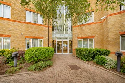 2 bedroom flat for sale, Etchingham Park Road, London N3