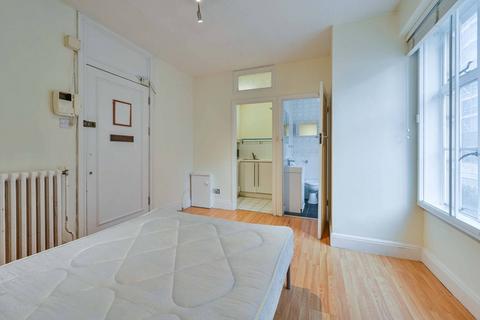 undefined, Coram Street, Bloomsbury, London, WC1N