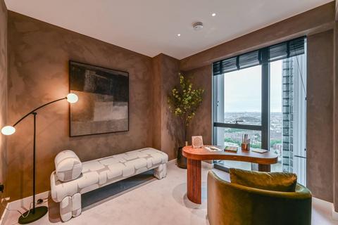 3 bedroom flat for sale, River Park Tower, Thames City, London SW8
